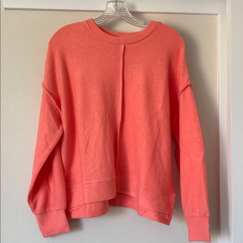 Zenana Outfitters Coral Crew Neck Sweater nwot